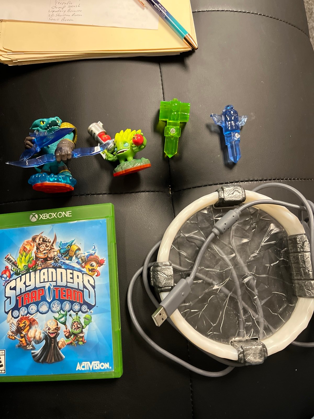 XBOX One Skylanders Trap Team Starter Set with game, portal, 2 figures, 2 traps