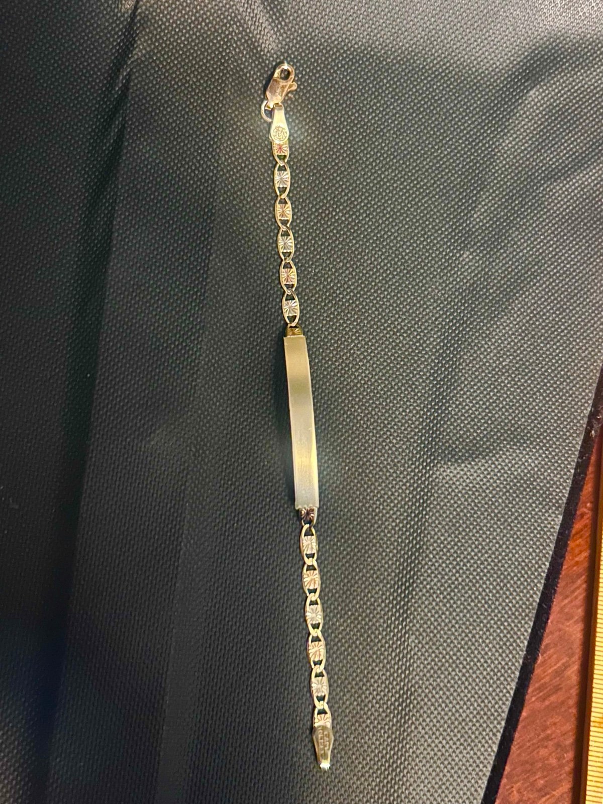 10k Gold Bracelet for baby 2.9 grams 2 tone 5 1/2 Inch