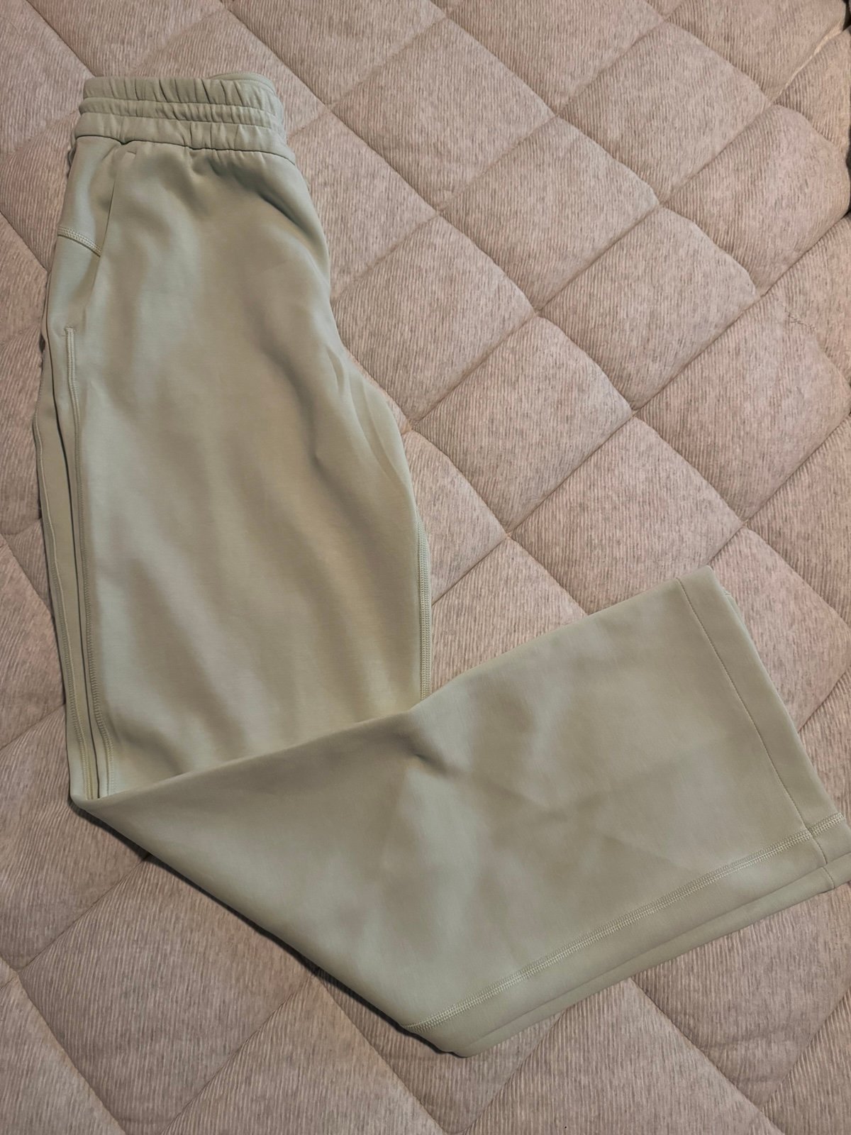 Lululemon soft stream pants