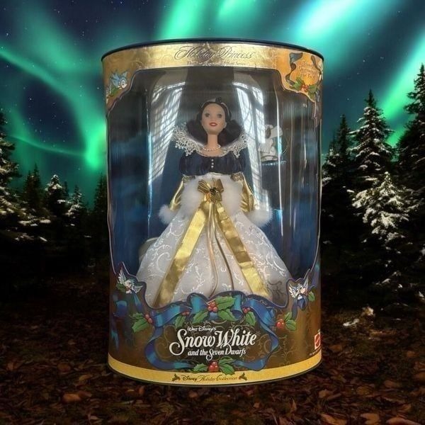 Barbie as Snow White Disney Holiday Princess Barbie Doll Mattel 19898 + Ornament