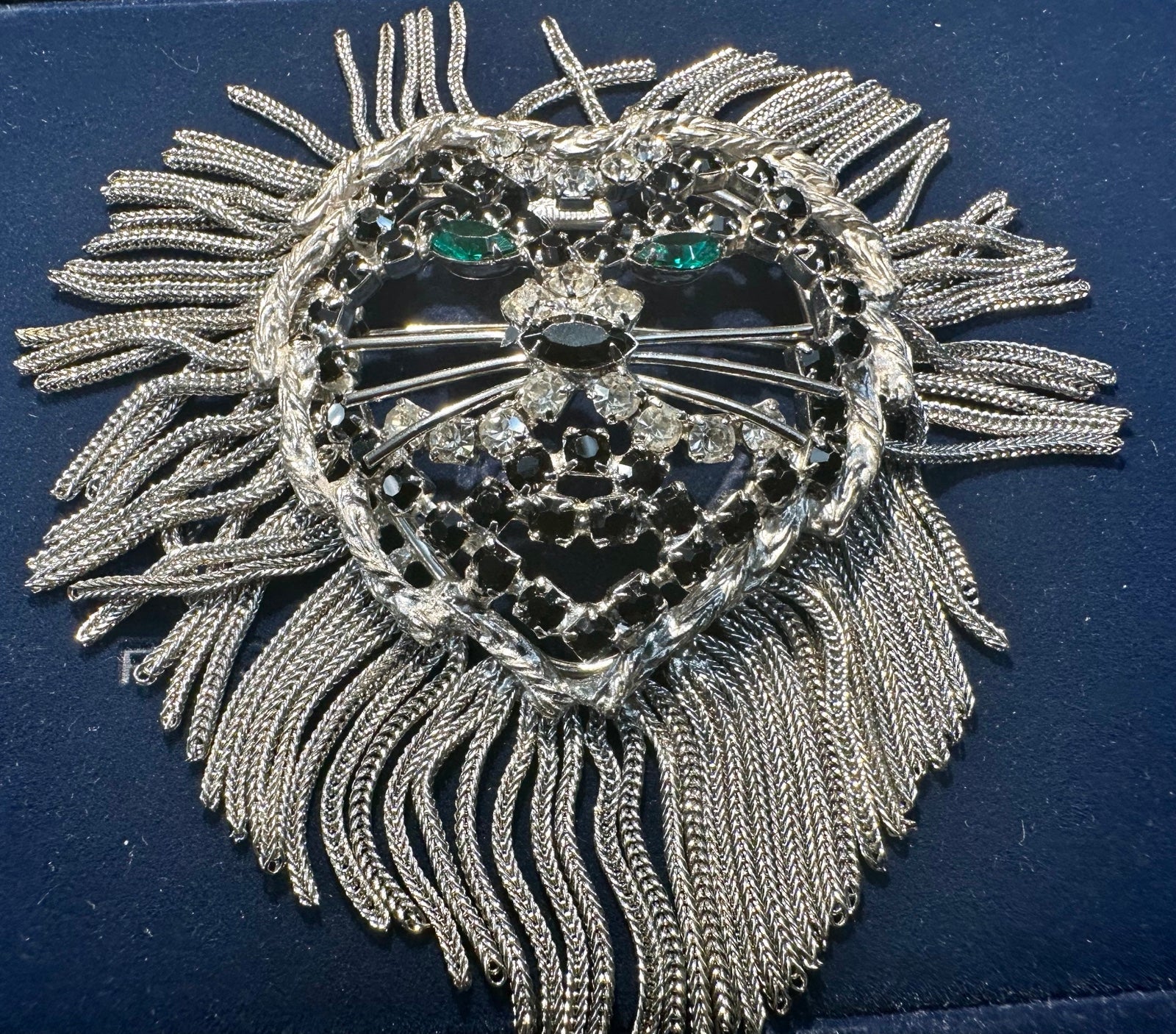 BROOCH Huge lions head fringe main rare silver tone clear rhinestone eyes