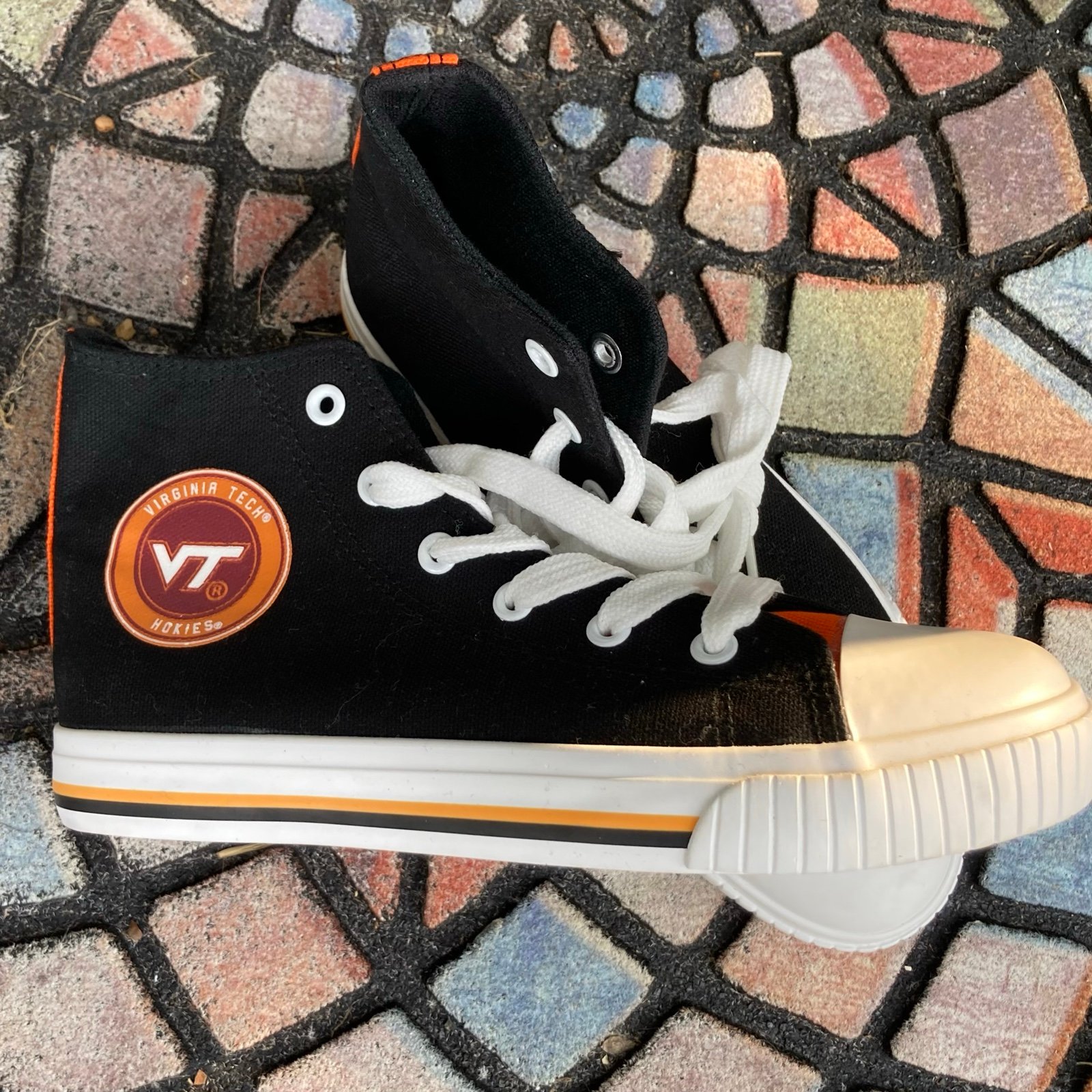 Converse style Virginia Tech Hokies tennis shoes Big Kids 4-5