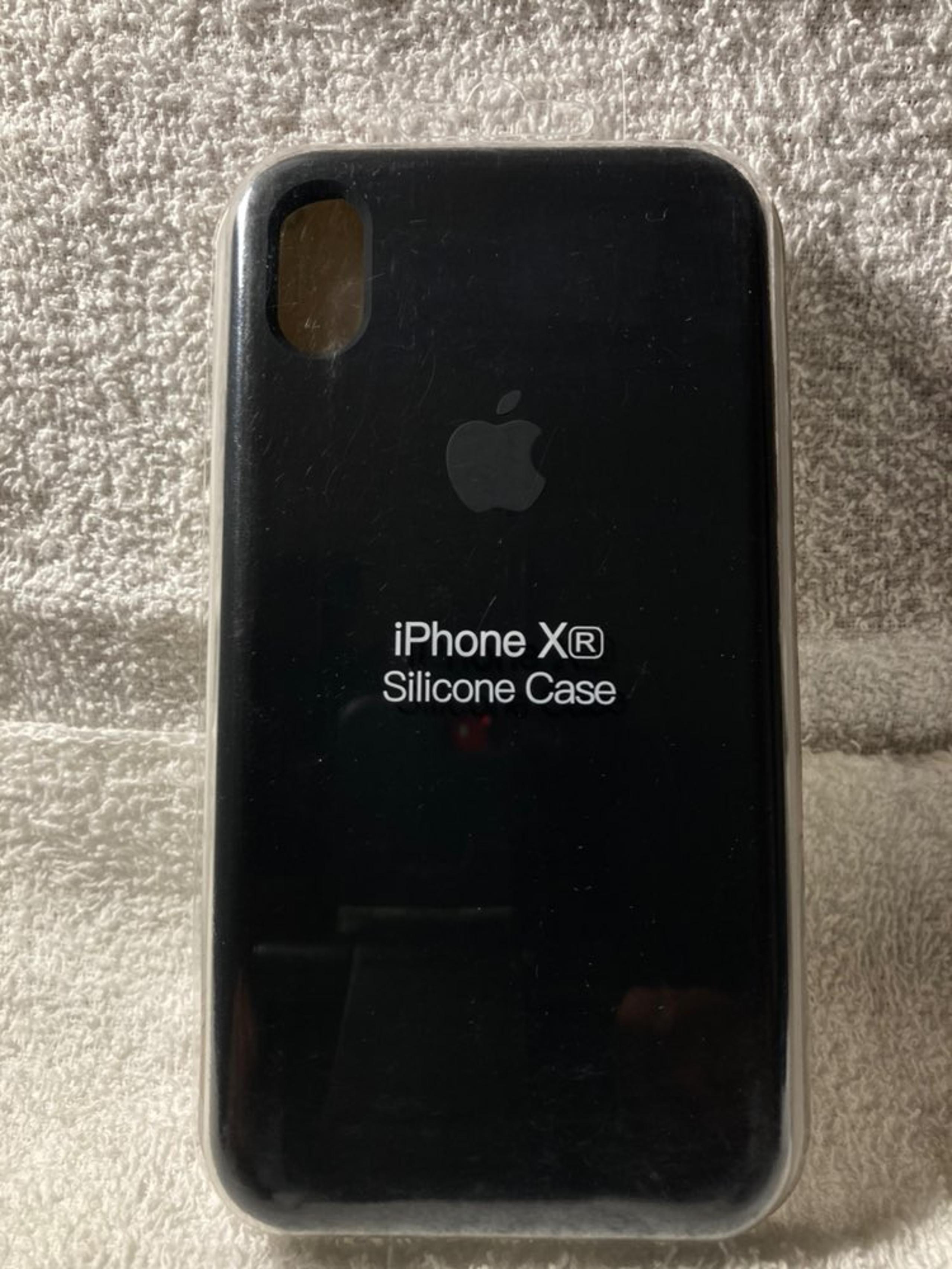 iPhone XS/X Black Apple Case
