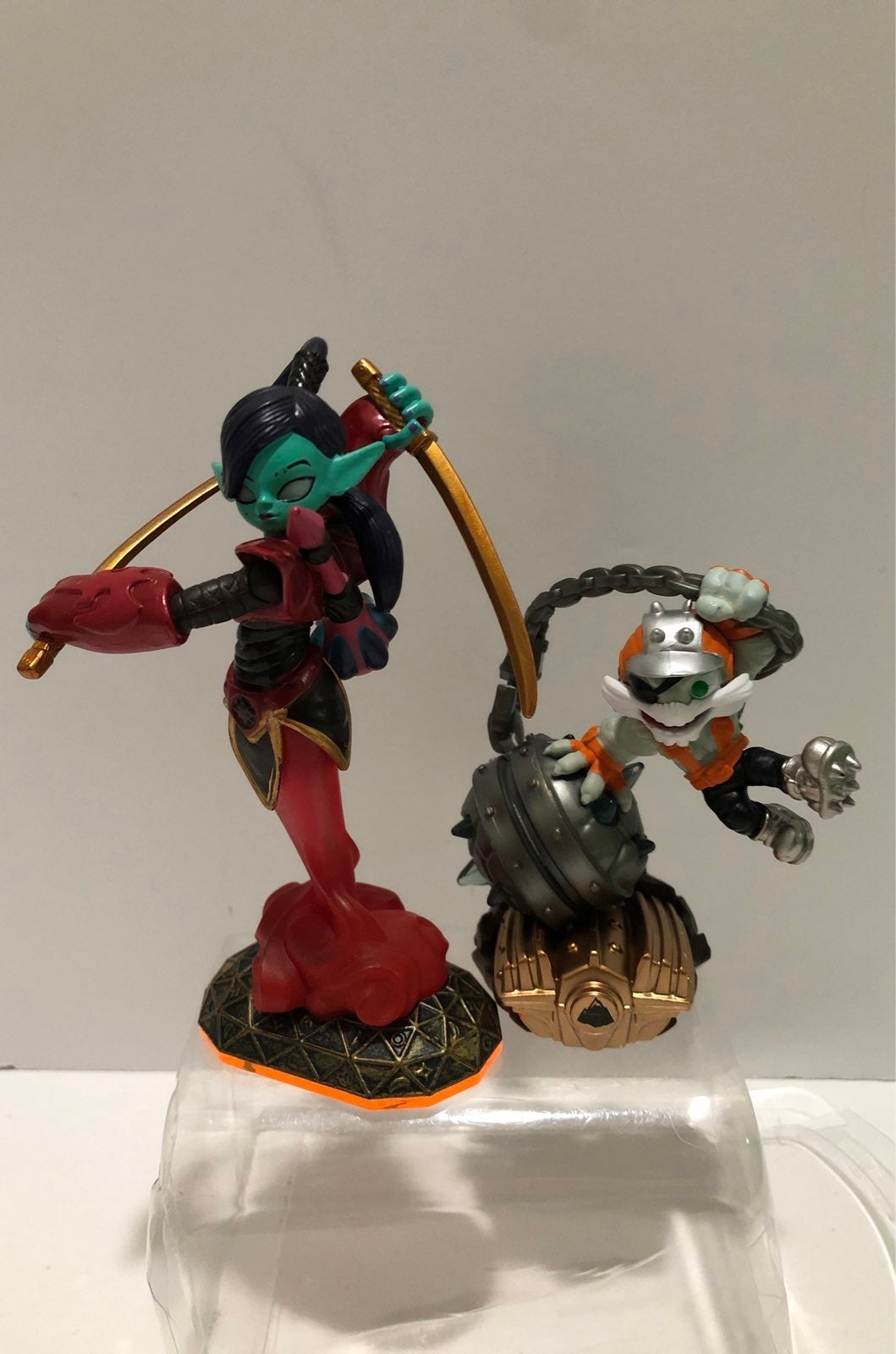 Activision Skylanders Giants Scarlet Ninjini figure bundle lot of 2 characters