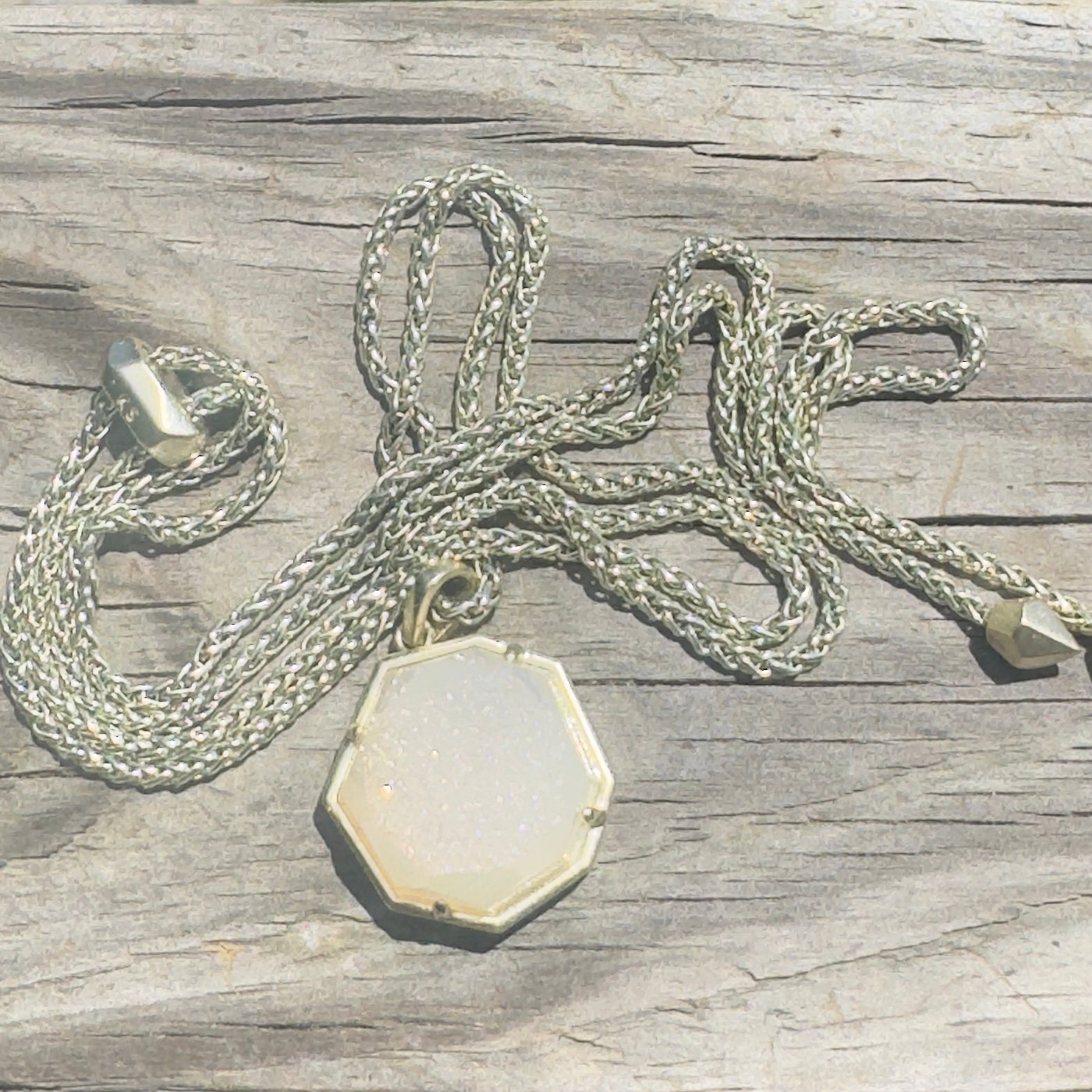 Kendra Scott Davis pendant Chain Necklace Iridescent white Drusy Gold tone