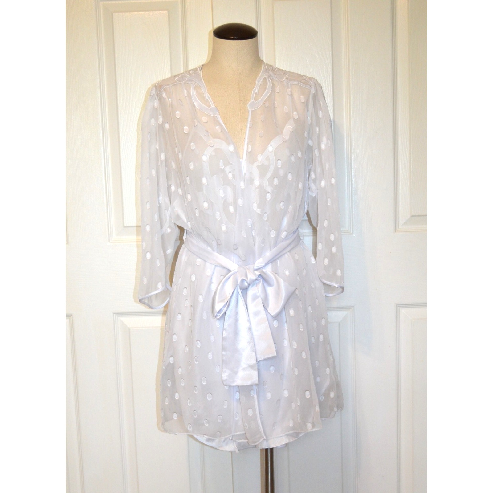 Vintage Saks Fifth Avenue Natori Nightgown Size Lg Robe Size M White Polka Dot