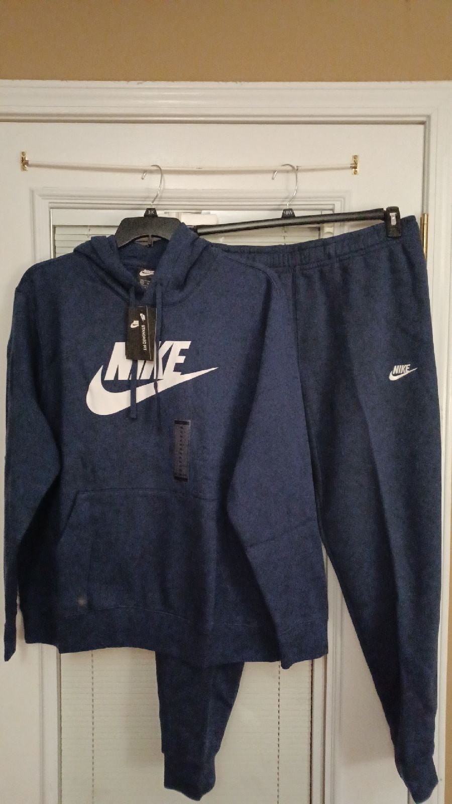 NWT NIKE SIZE XL MIDNIGHT NAVY/WHITE SPORTSWEAR SWEATSUIT