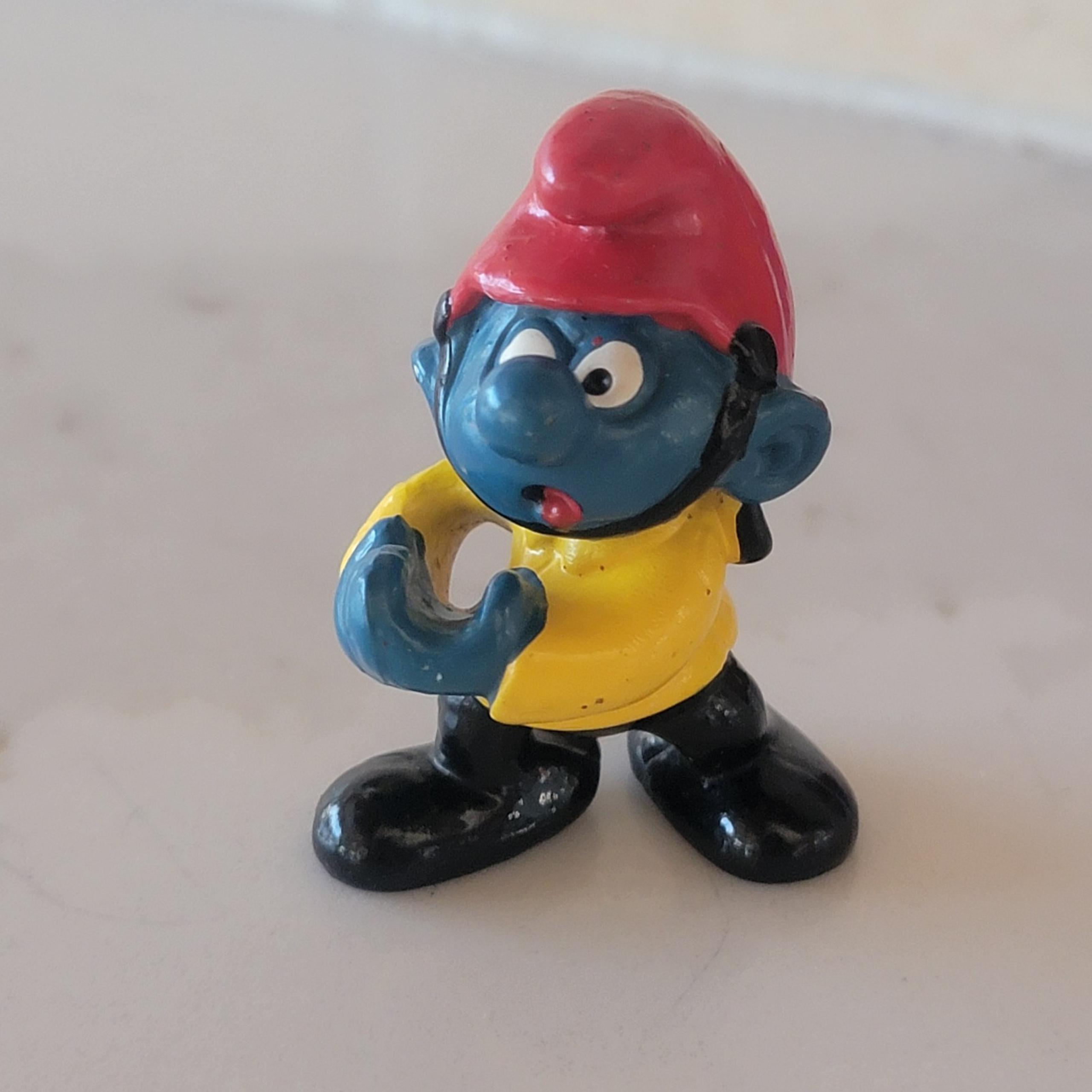 Vintage 1980's Schleich Smurfs Fire fighter Smurf Missing Hose 2" Mini Figure