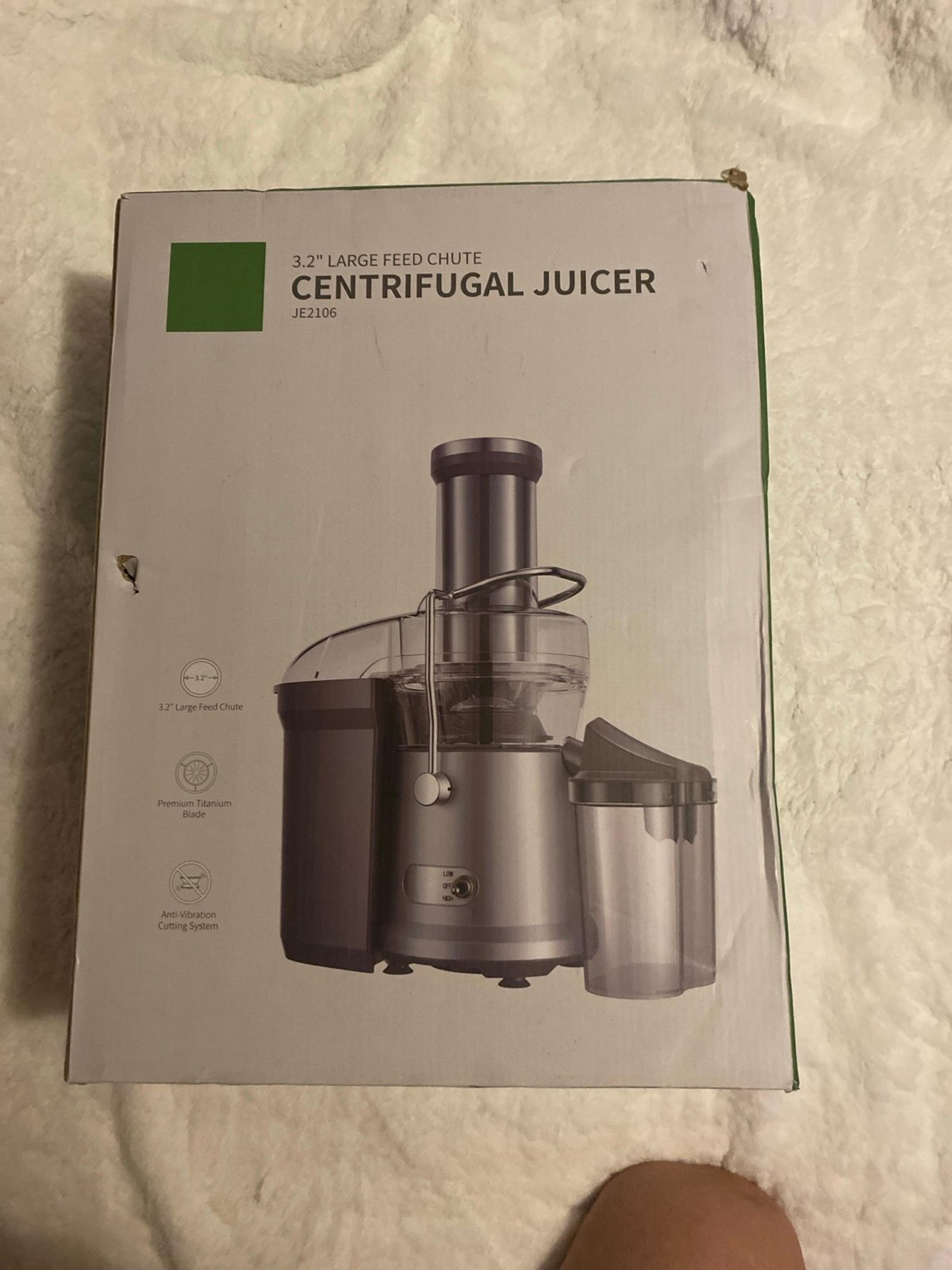 Centrifugal juicer