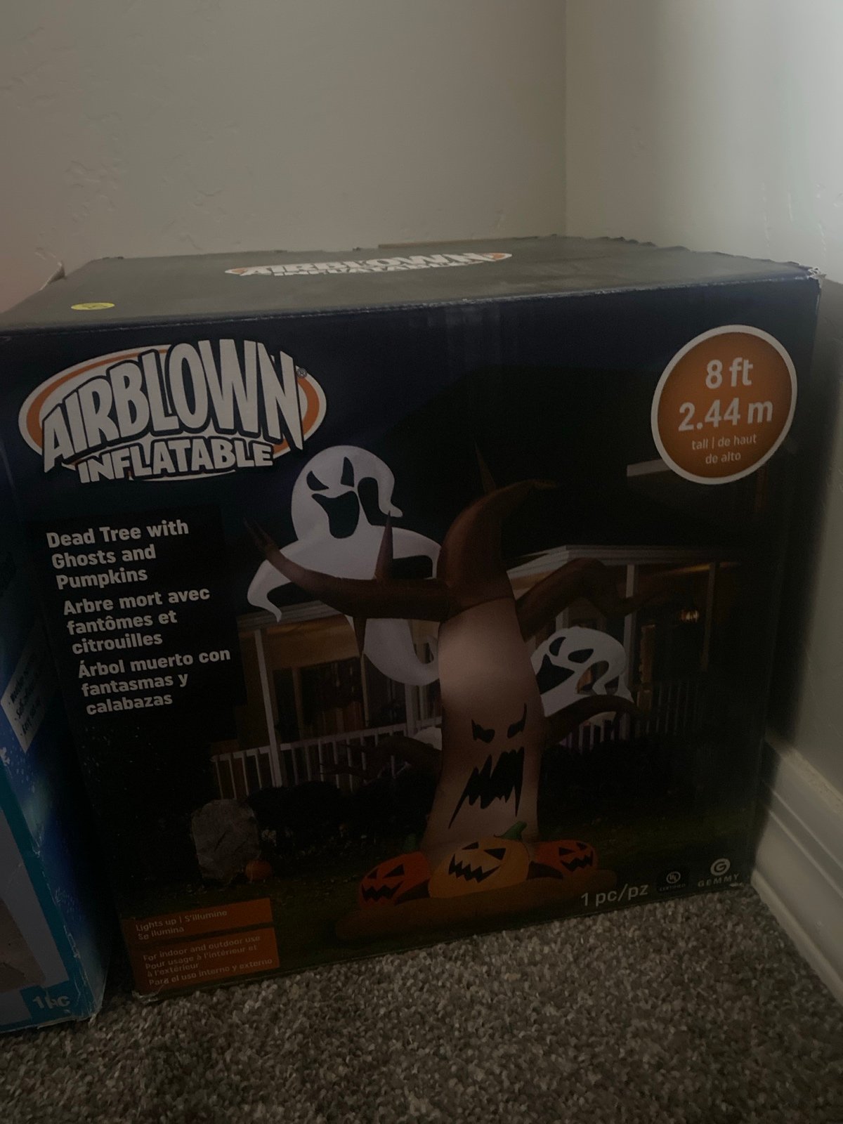 Halloween airblown haunted tree