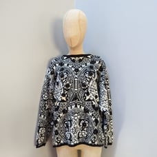 Kitty Hawk Vintage Black & White Sweater