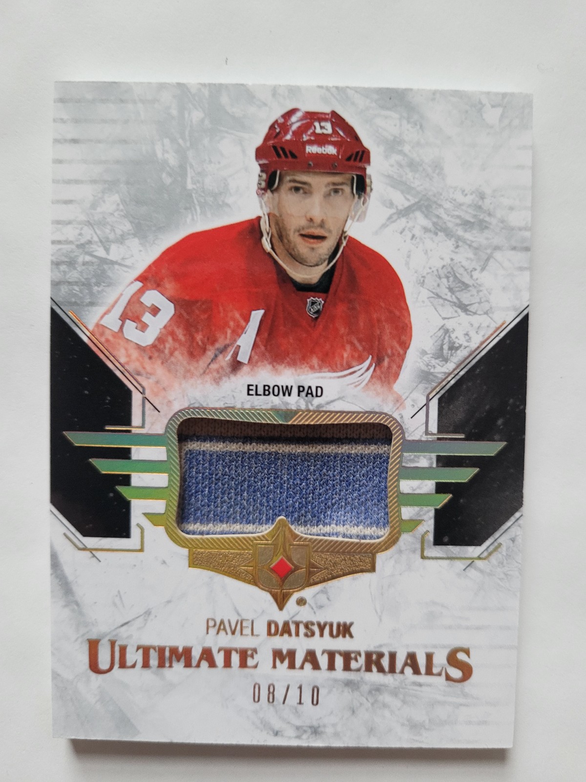 2014-15 Upper Deck Ultimate Collection Pavel Datsyuk Ultimate Materials 8/10