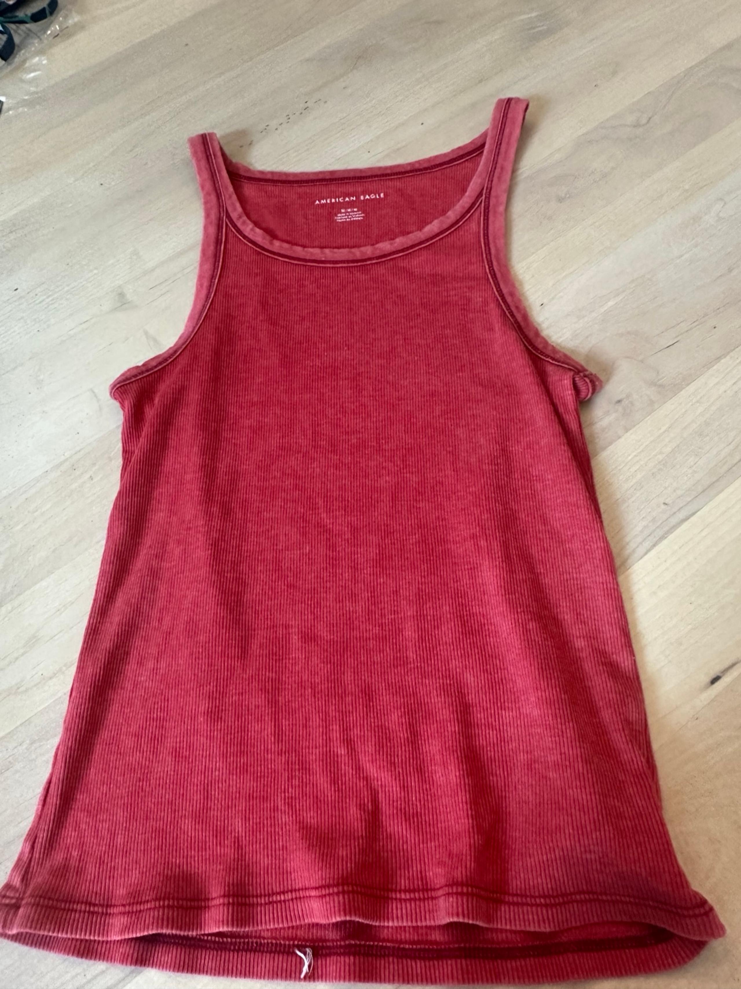 Women’s American Eagle tank size: M