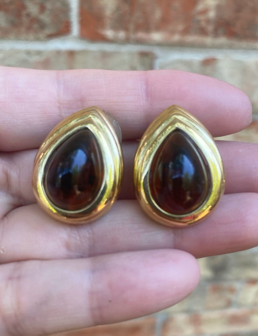 MCM CROWN TRIFARI Earrings MOGUL Gold Pl Drops & Amber Cabochon 1960’s RETRO