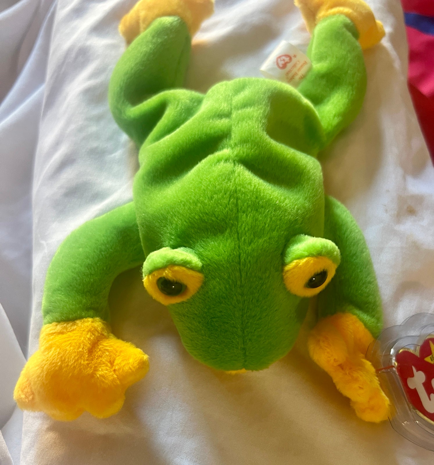Ty Beanie Babies Smoochy The Frog 1997 with PE Pellets and Tag ERRORS