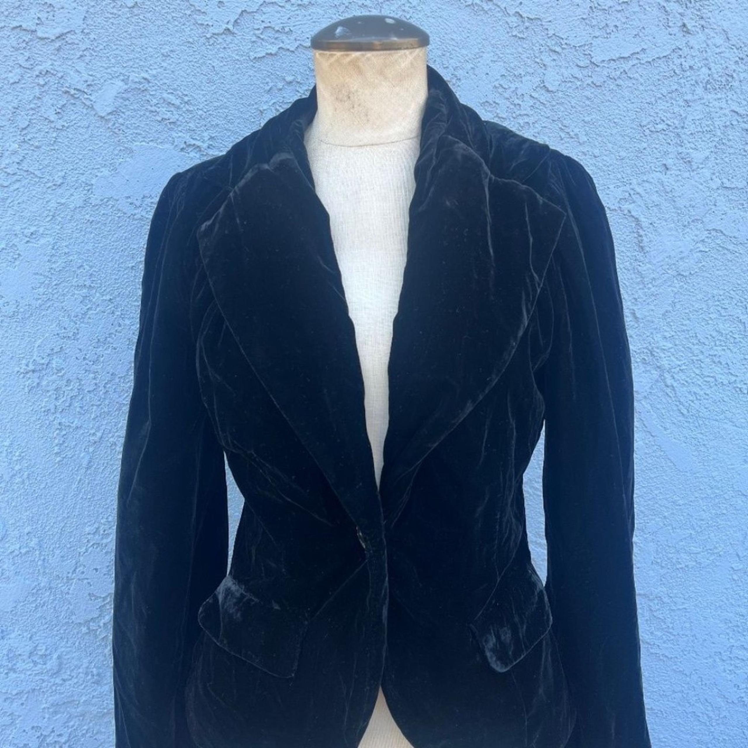 Black Velvet Blazer in Medium whimsygoth goth y2k