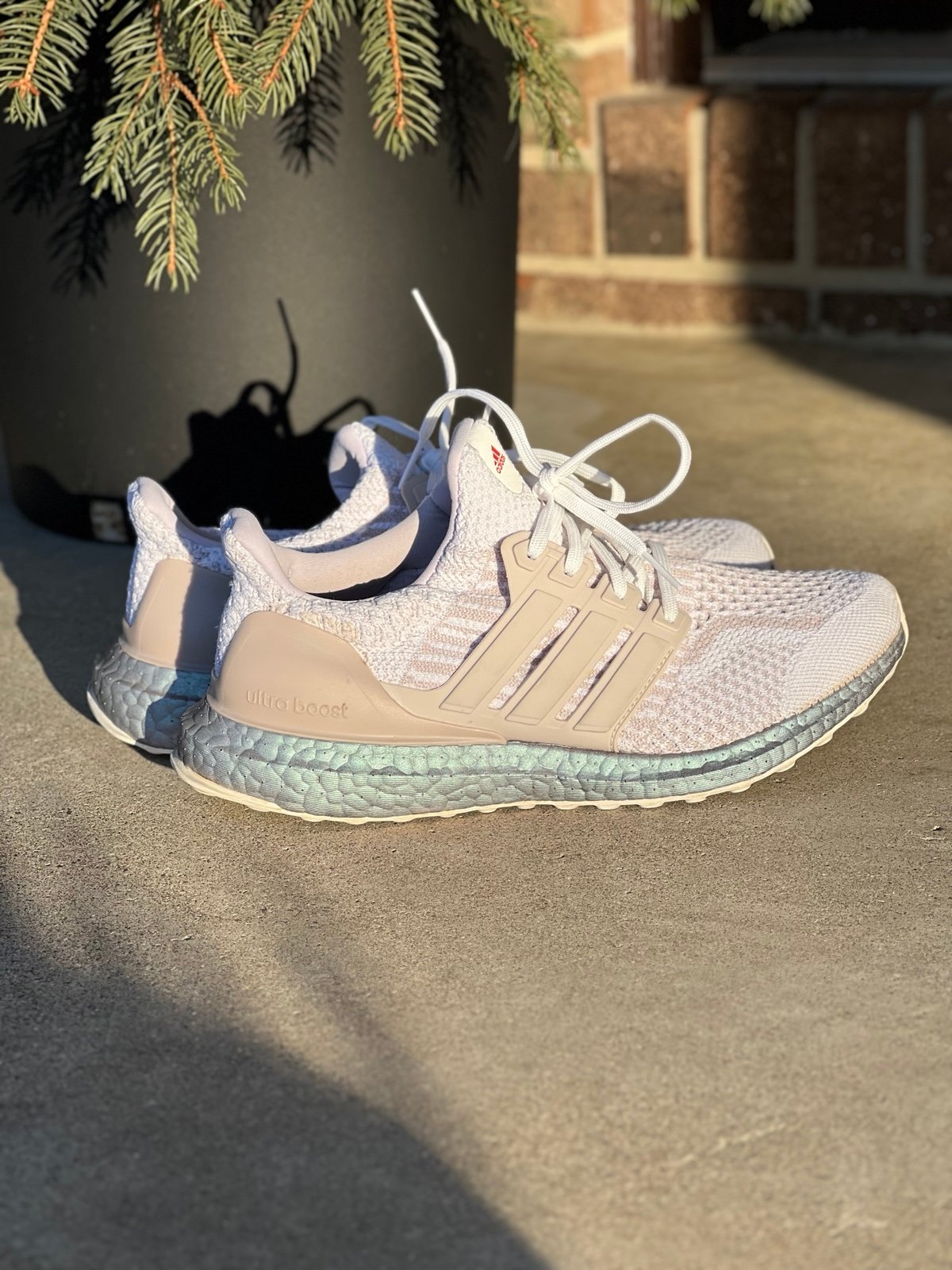 Adidas UltraBoost DNA 5.0 ice white purple