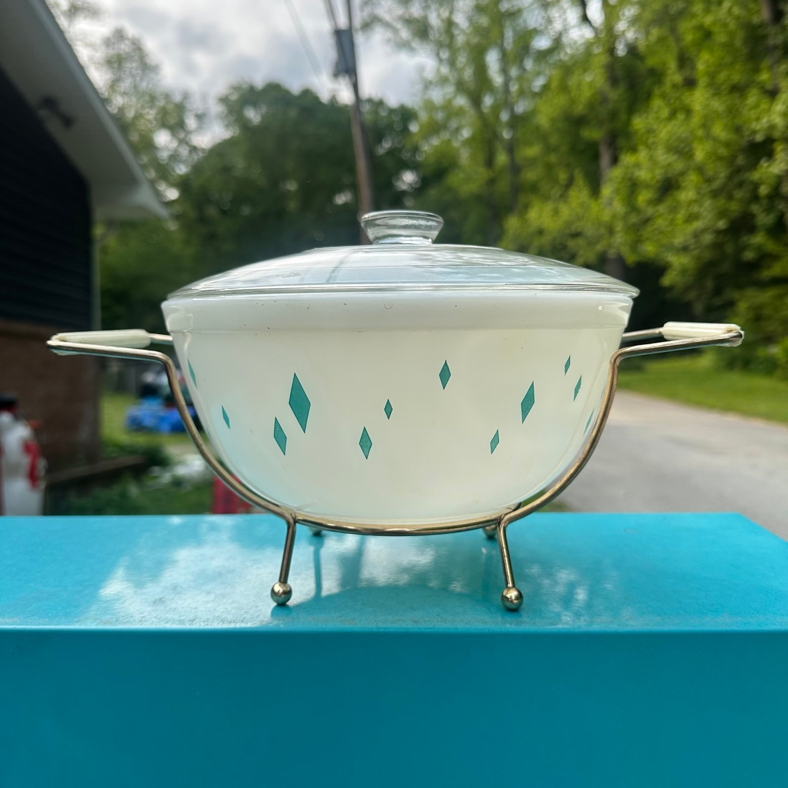 Very Rare HTF Dainty Maid 403 PYREX Turquoise Diamonds Bowl Unmarked Promotional