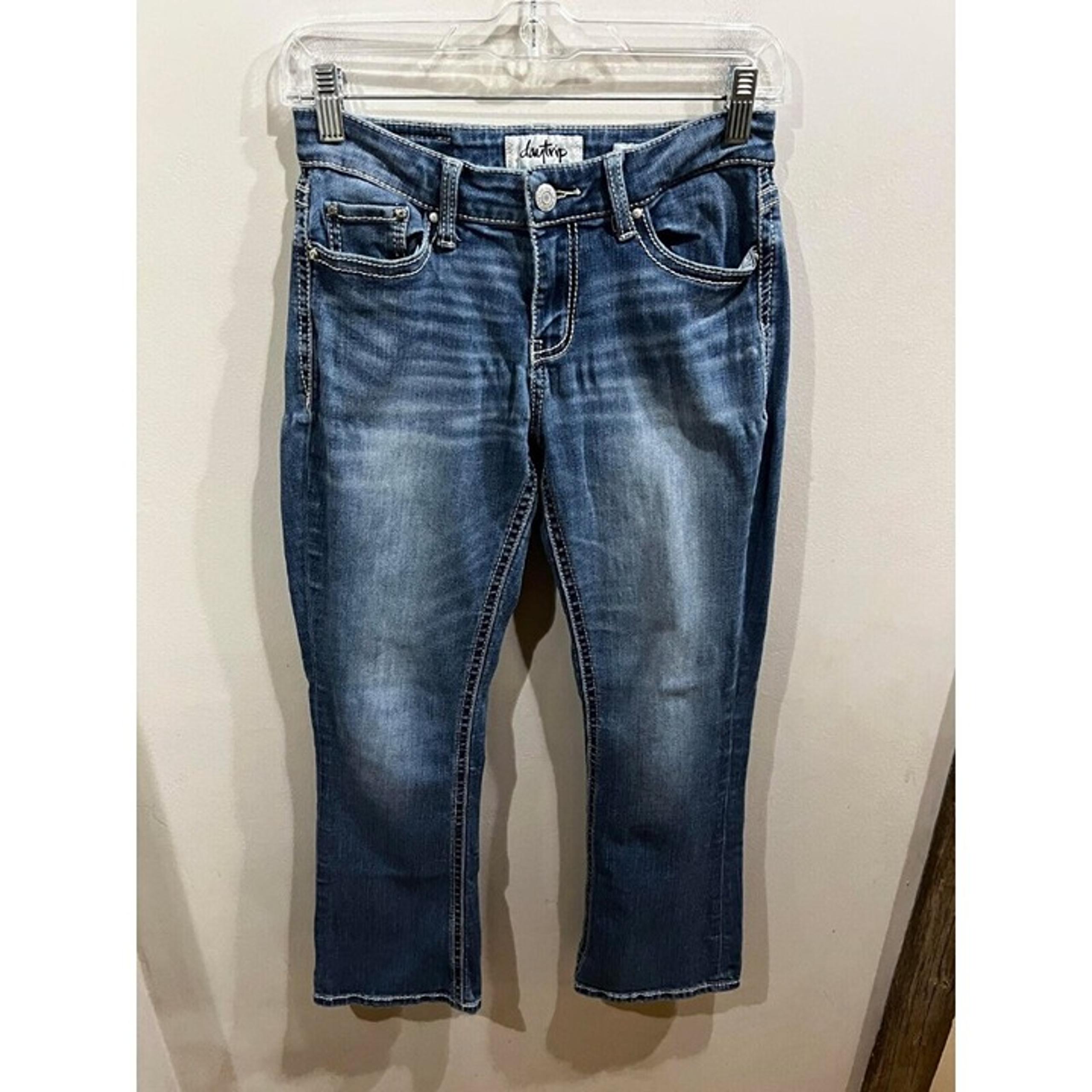 Daytrip Mila Bootcut Jeans Women's Size 25S Whiskered Blue Stretch Denim Flap