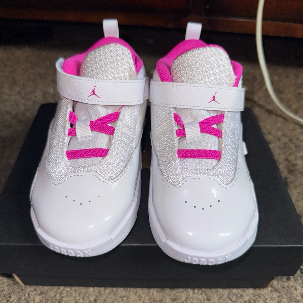 Toddler kids Jordan sneakers size 10 c