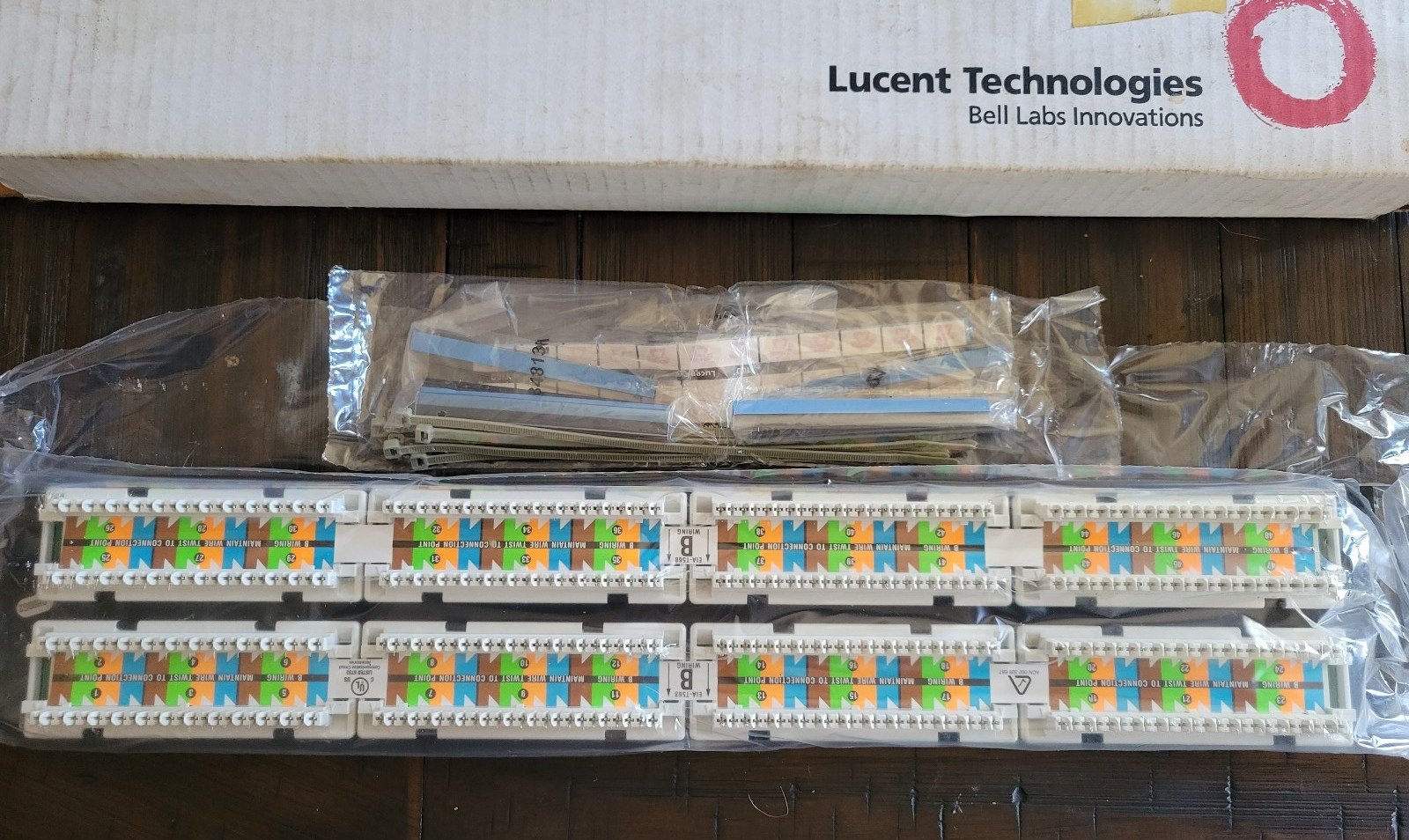 Lucent Technologies Patch Panel