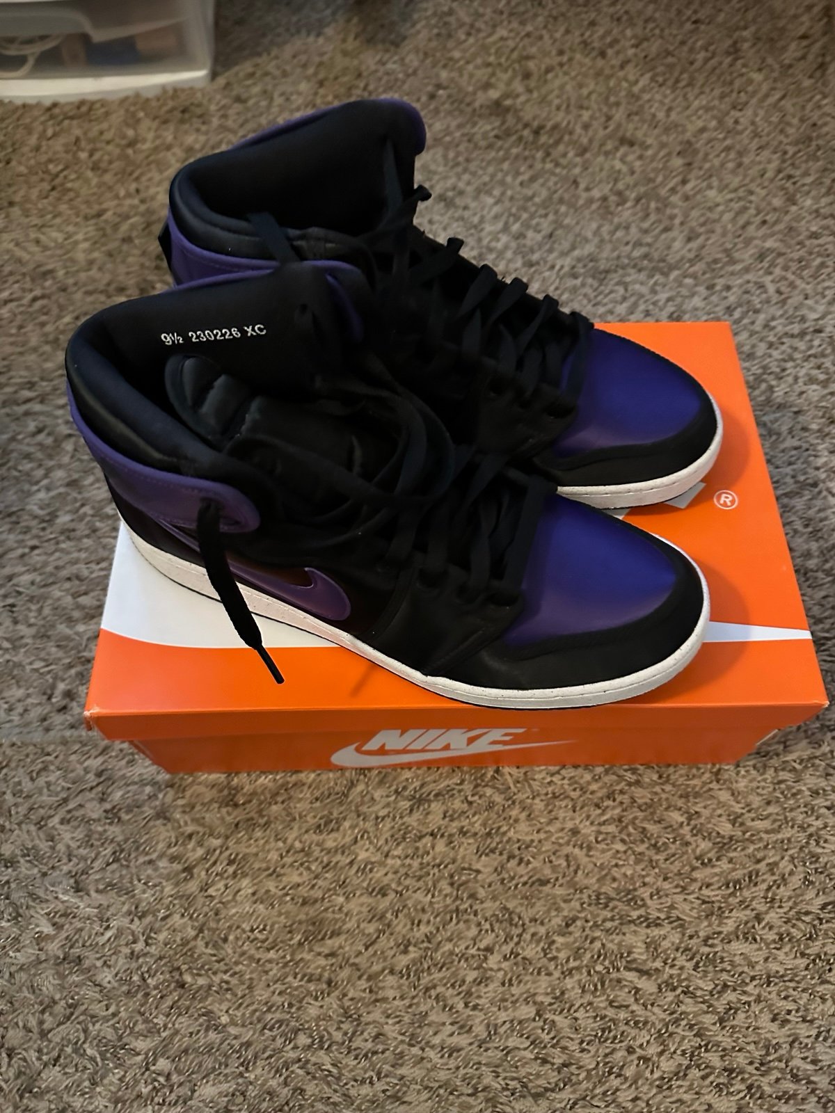 Women’s Jordan’s black/purple
