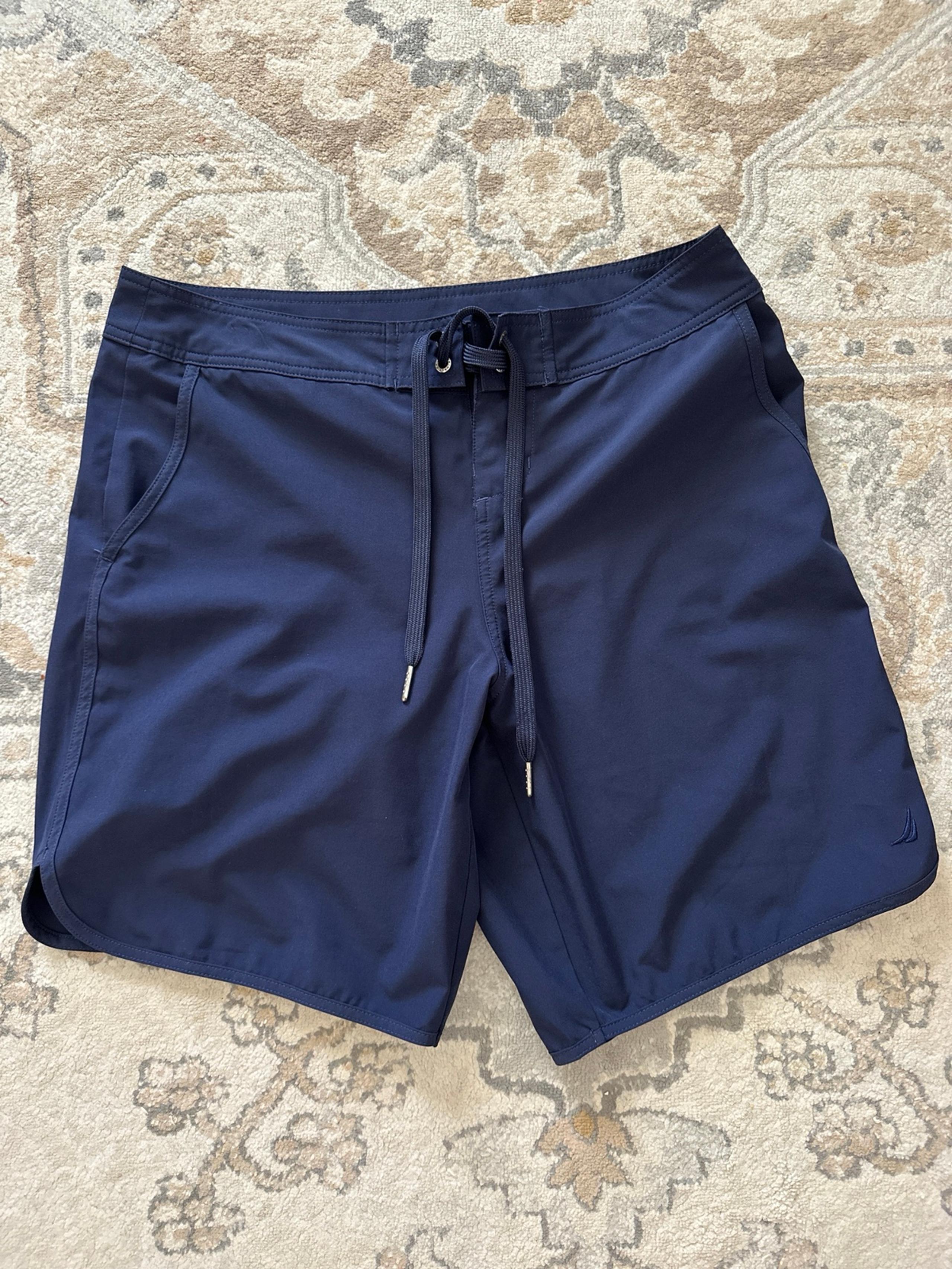 Nautica sport shorts women’s size small like new