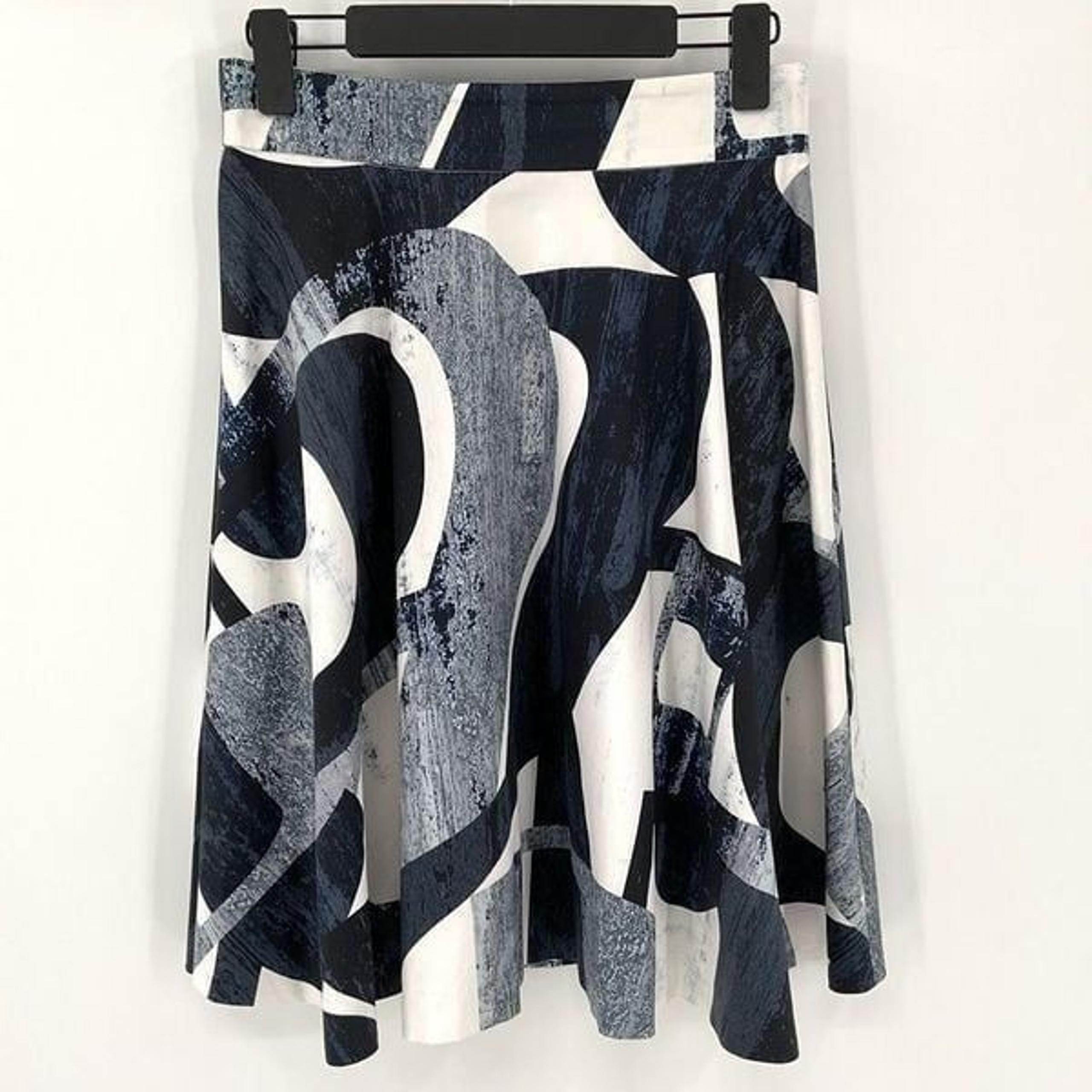 Amanda & Chelsea Abstract Print Flare Skirt Knee length Women Size 4 Blue White