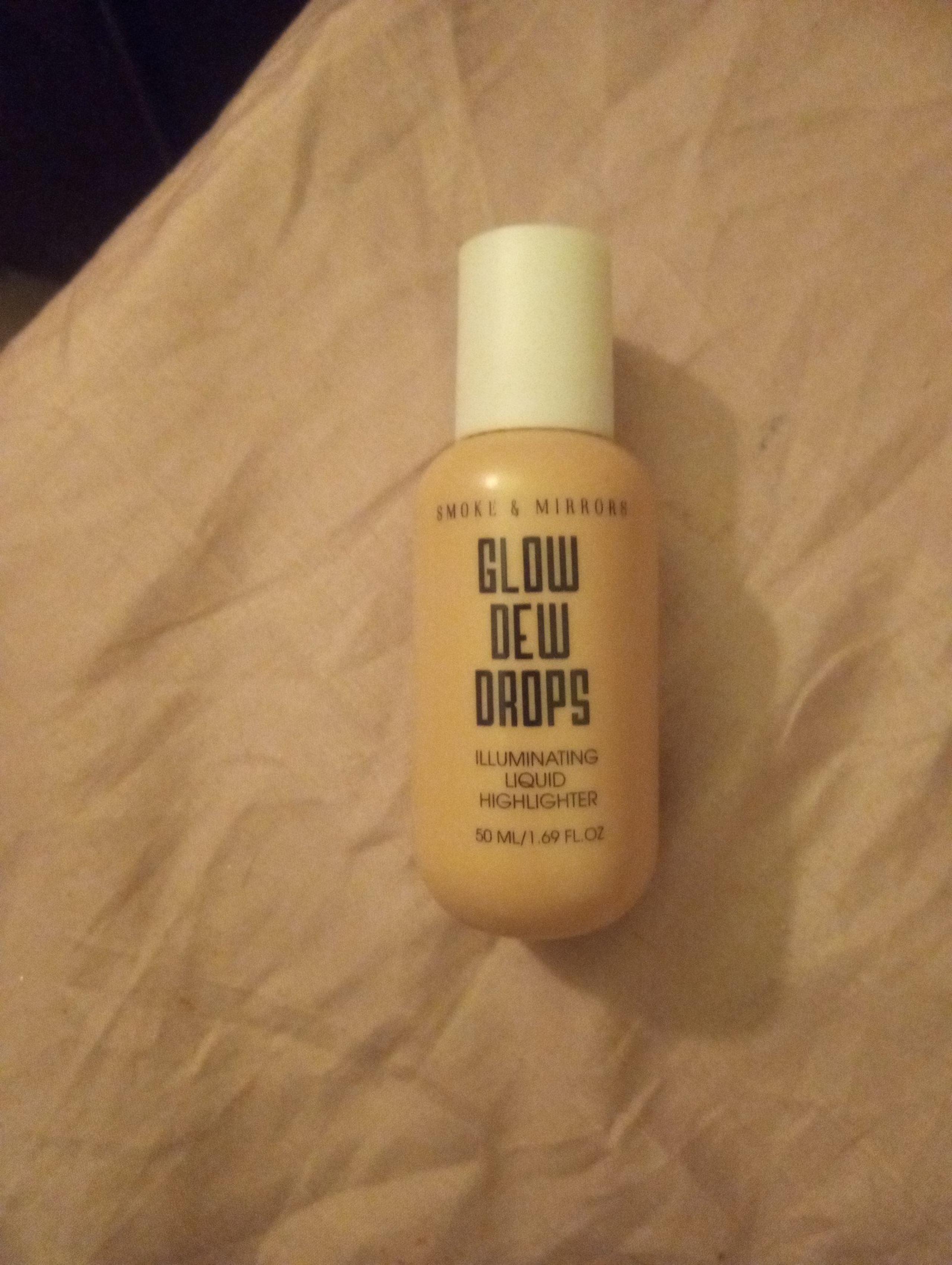 Smoke & Miracle Glow Dew Drops illuminating liquid highlighter.