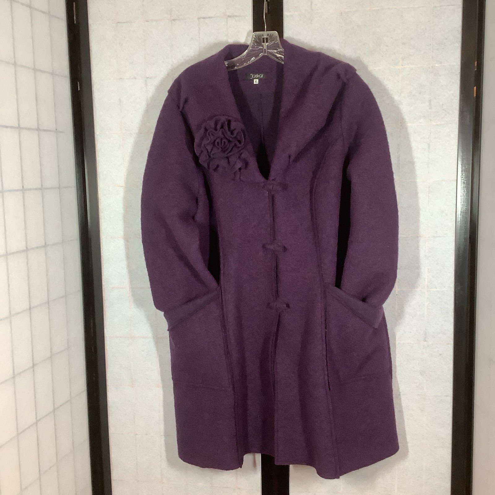 Jaskar Coat Wool XL Purple Artsy Round Accent Collar Flower Toggle Button Pocket