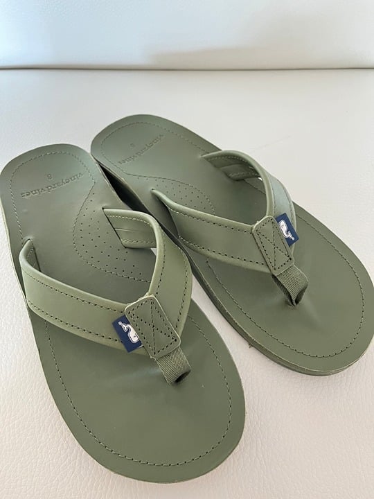 NEW VINEYARD VINES Size 8 Men's Clover Green Leather CONTOURED Flip Flop SANDAL