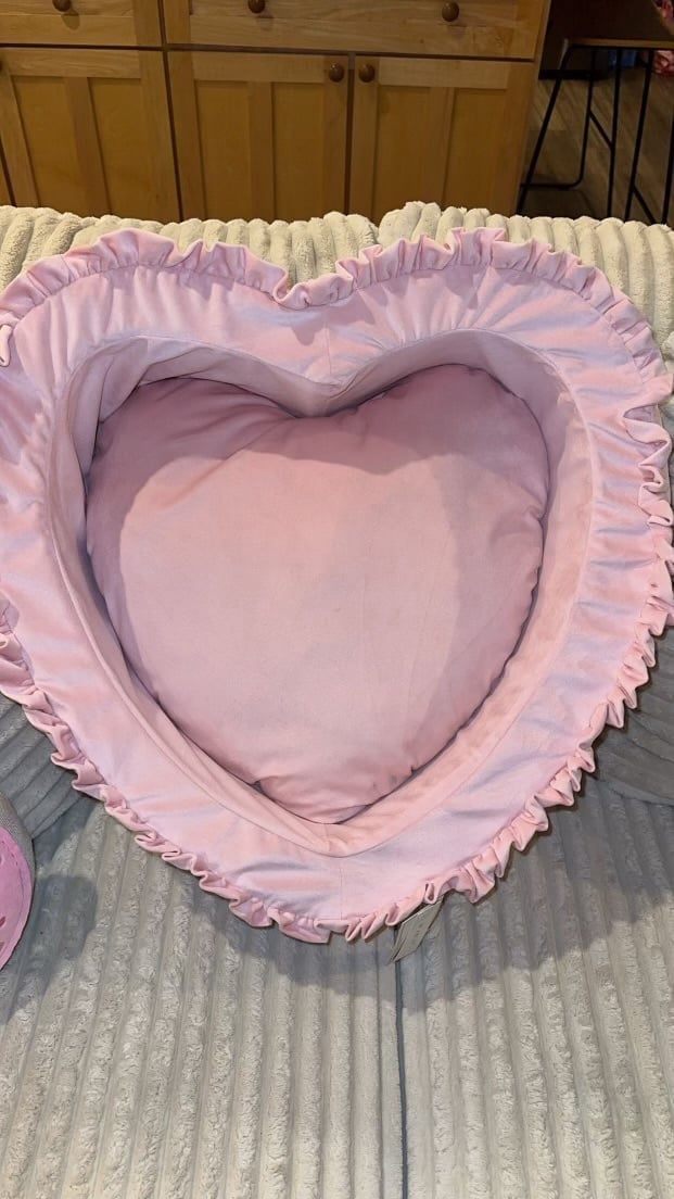 Cupcakes and cashmere heart dog bed