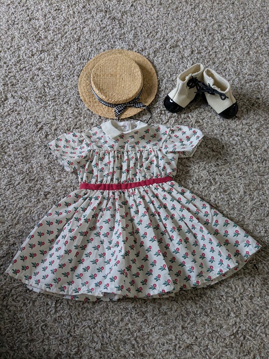 Pleasant Company - Addy's Summer Dress, Straw Hat, Shoes