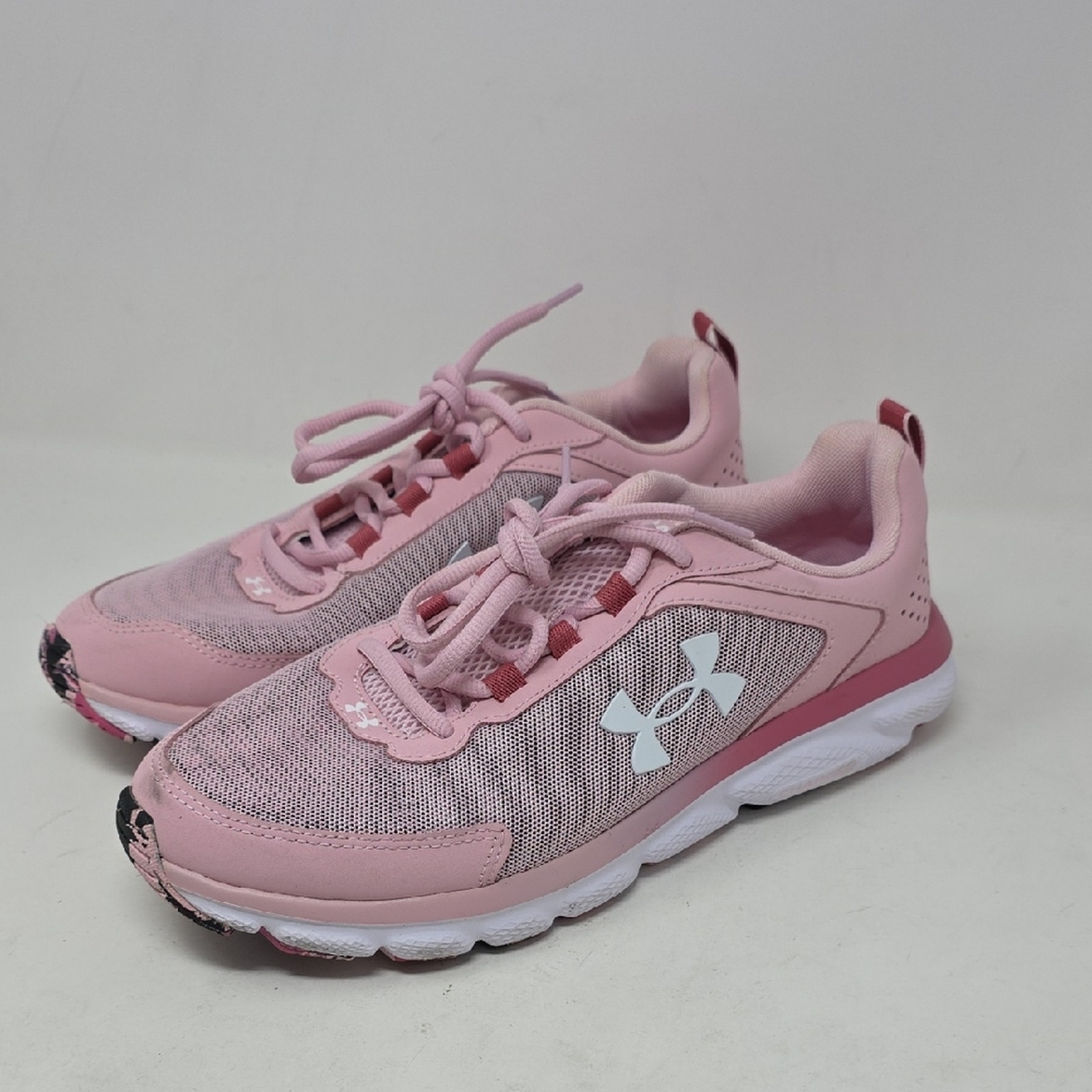 Under Armour Charged Assert Women's Pink Running Shoes Size 11