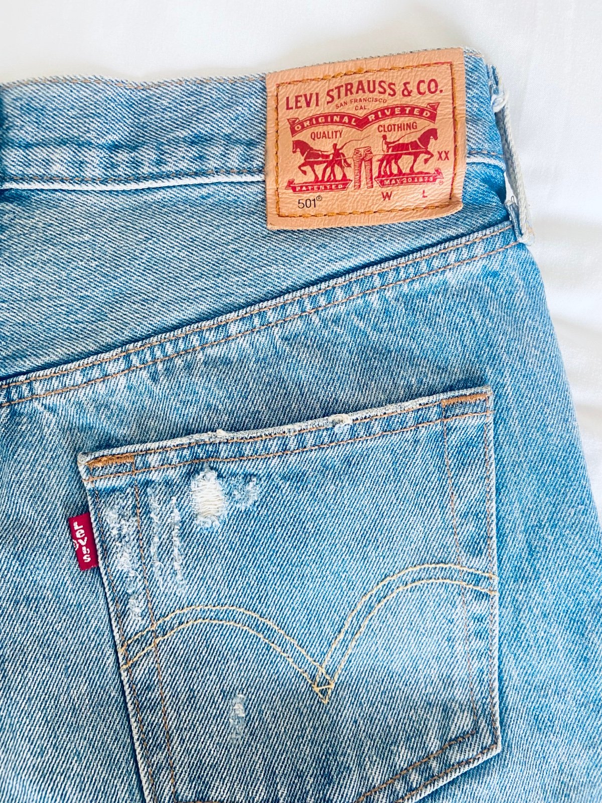 Vintage Levi’s 501 mid shorts