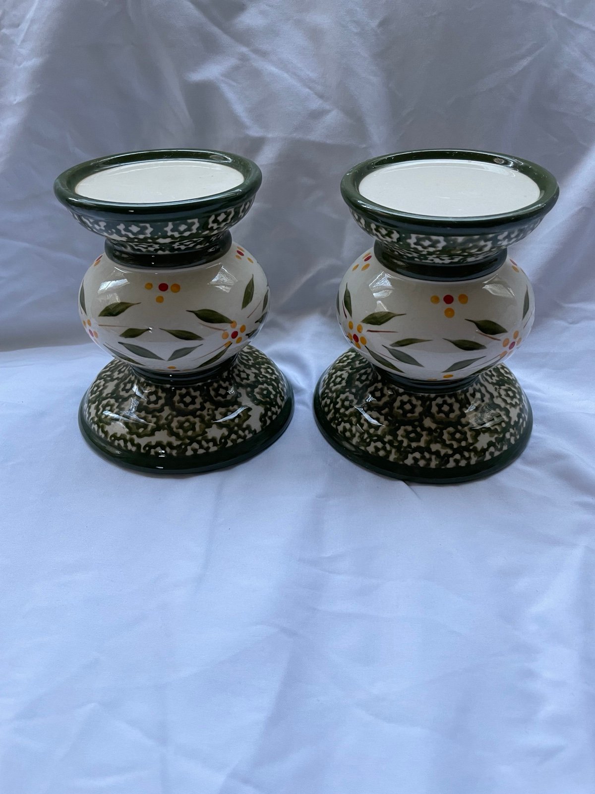 Pair of Temp-Tations by Tara OLD WORLD Candleholder Pedestal Stand Candle