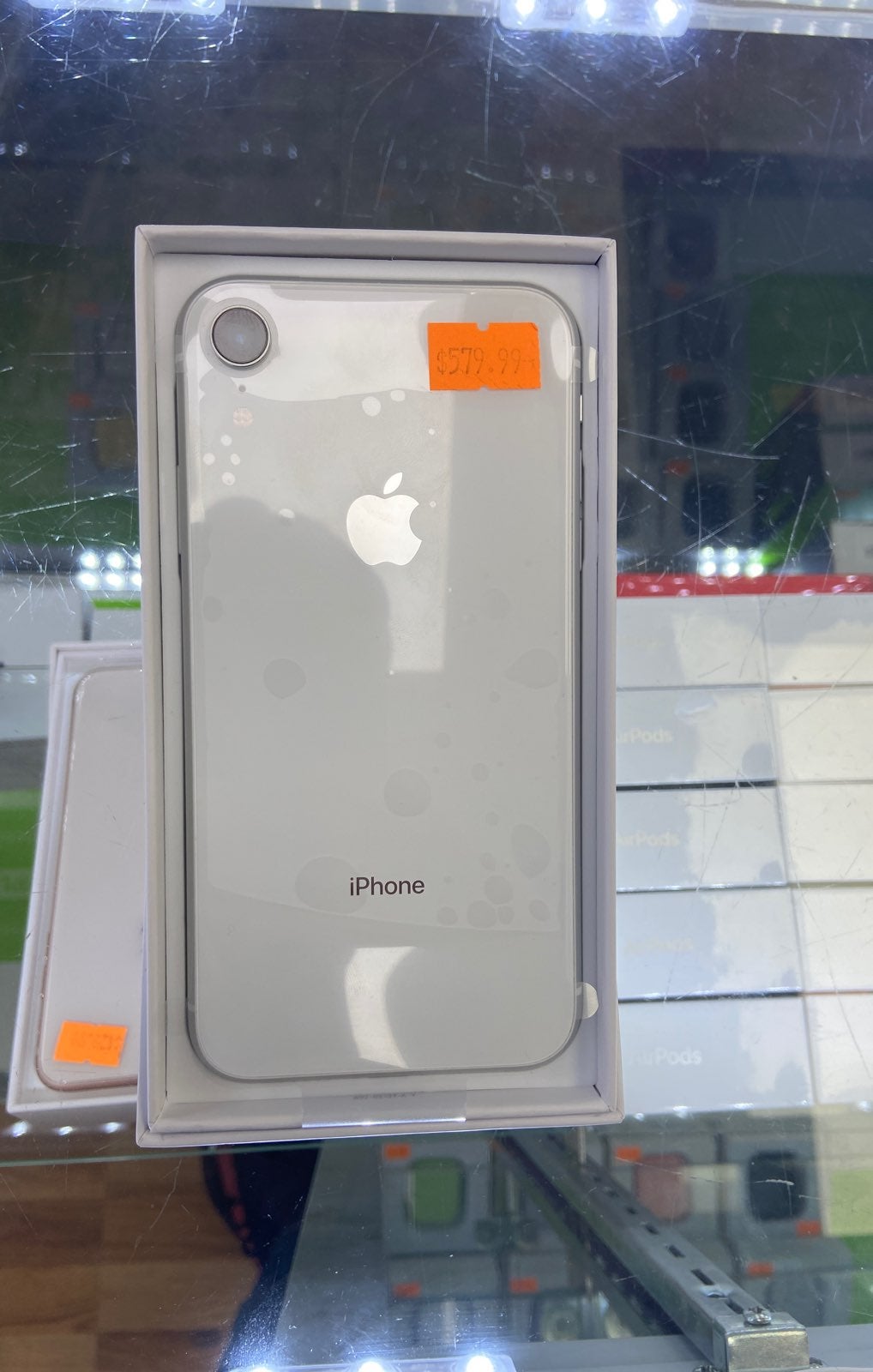 iPhone XR White 64 GB Unlocked