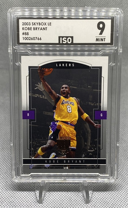 2003 SkyBox LE #88 Kobe Bryant - ISO Grade 9