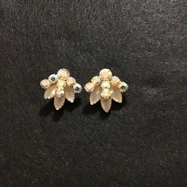Earrings, beautiful three leaf design from estate sale
