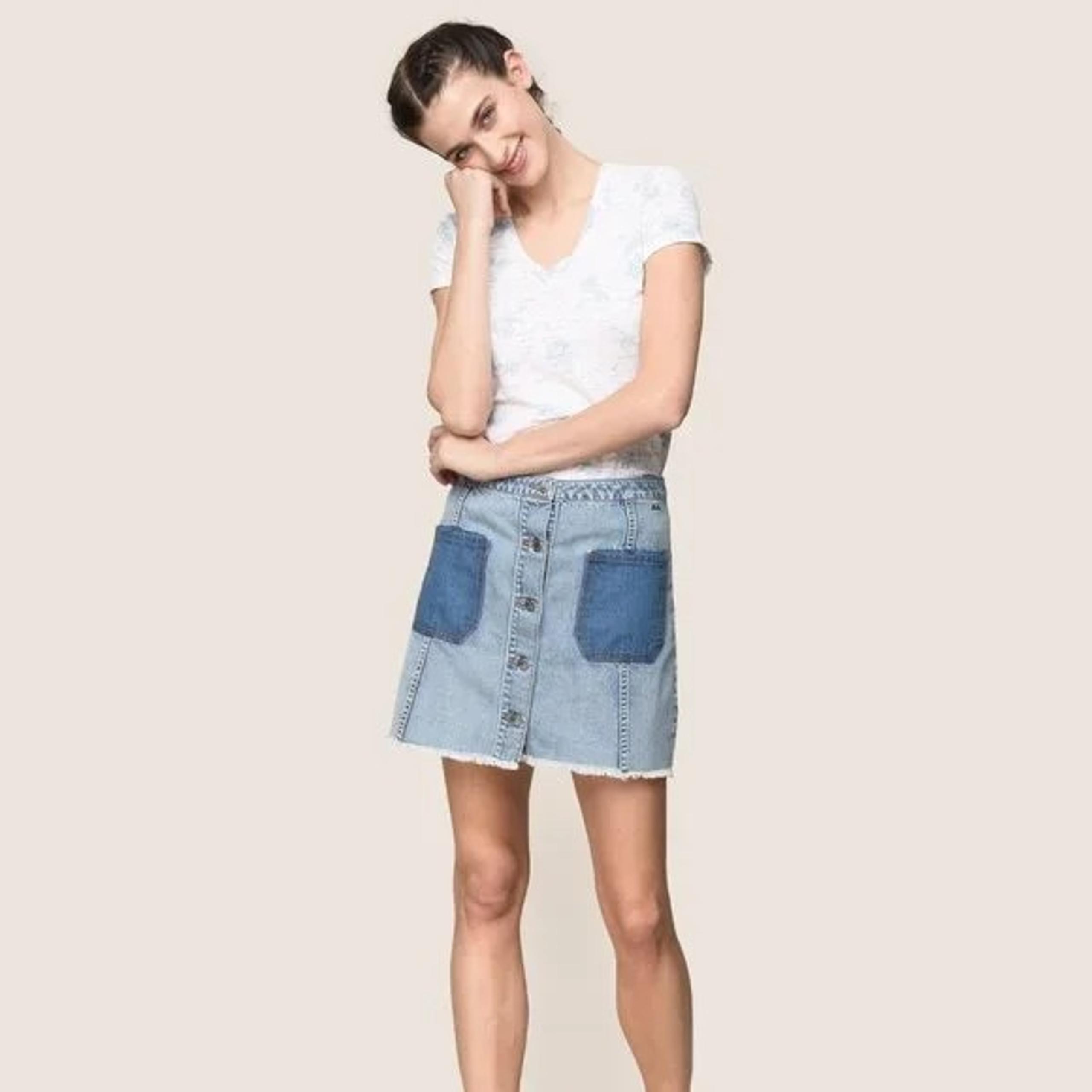 Armani Exchange A|X Contrast Pocket Button Front Denim Mini Skirt - Size 4