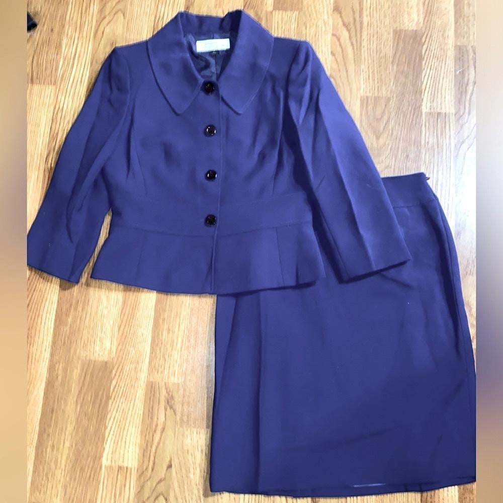 Nwt Tahari ASL 2pc Skirt Suit