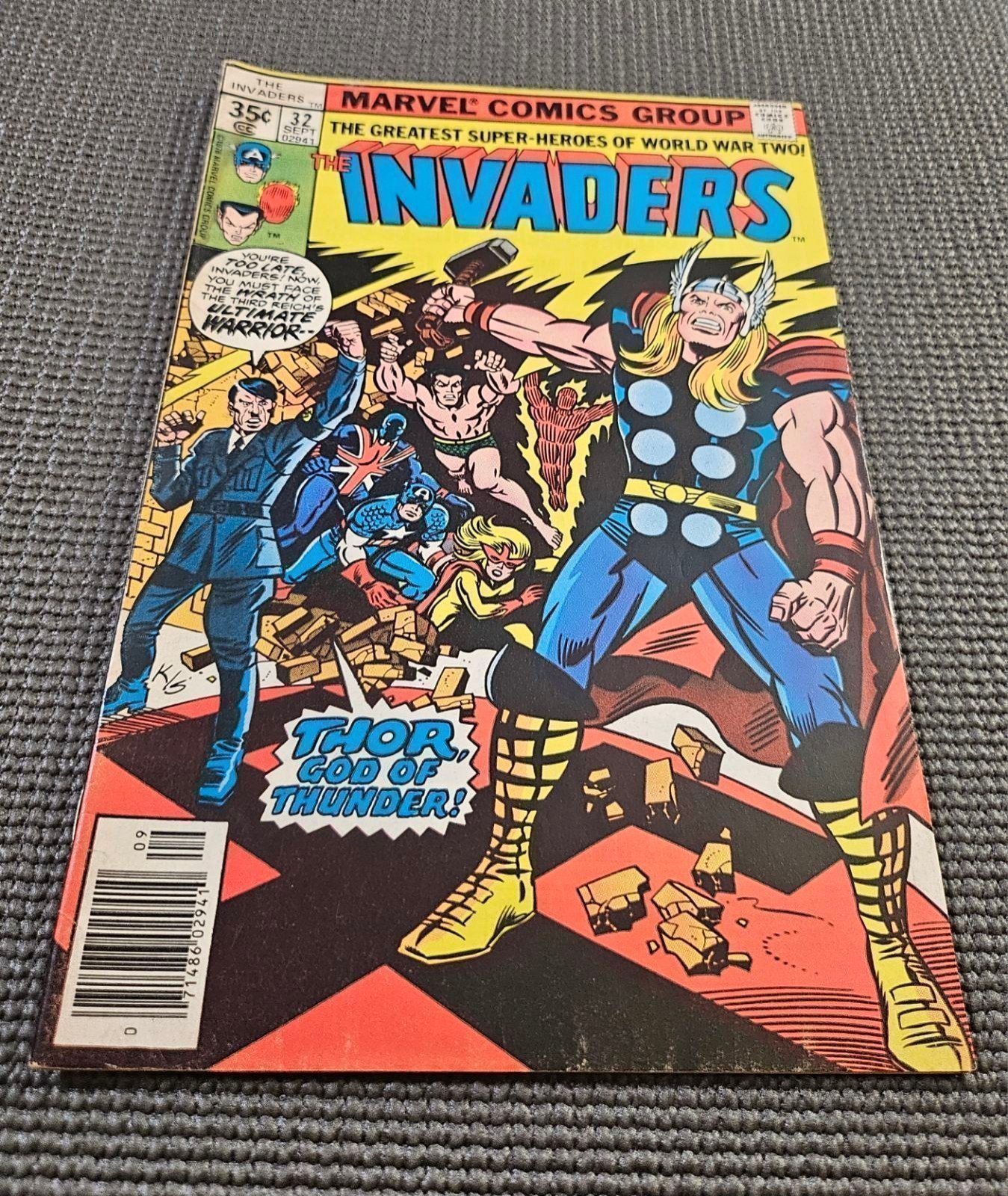 Marvel Comics The Invaders No. 32! Good Condition! Vintage 1978!