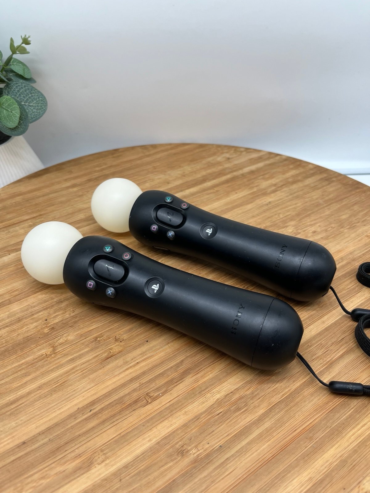 Sony PlayStation Move Motion Controller 2 Pack for PS4 - Tested. Used. Good cond