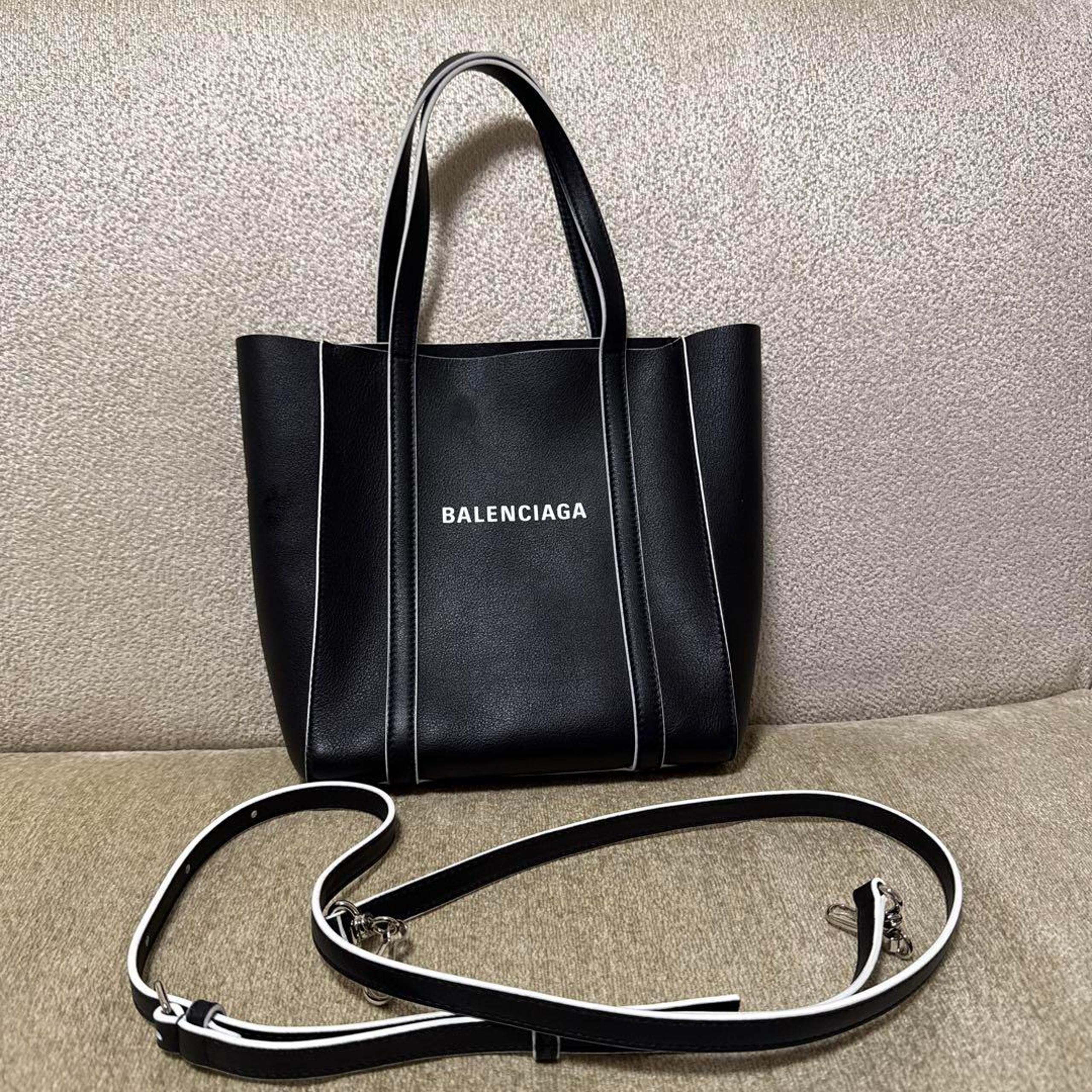 BALENCIAGA bag