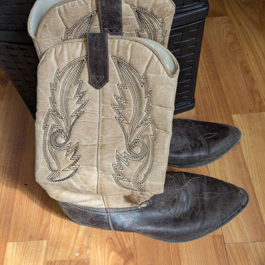 Western Cowboy Boots - Tan and Brown