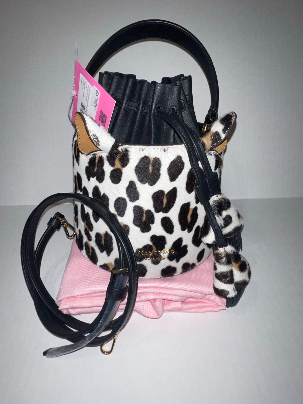Bucket bag