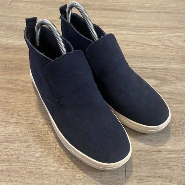DV Dolce Vita blue suede casual slip on sneaker shoe size 6.5