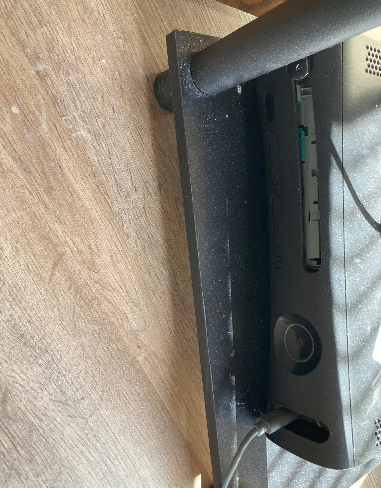 Xbox 360 console with controller