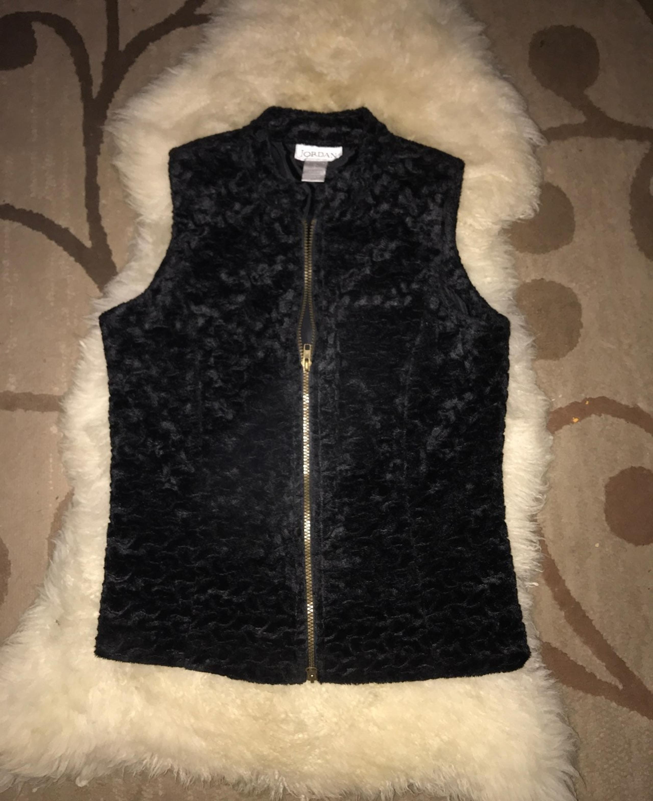Black faix Lambs wool Vest