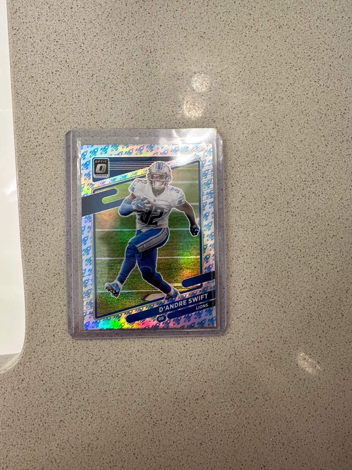 2021 Optic Football “Rockets” case hits lot